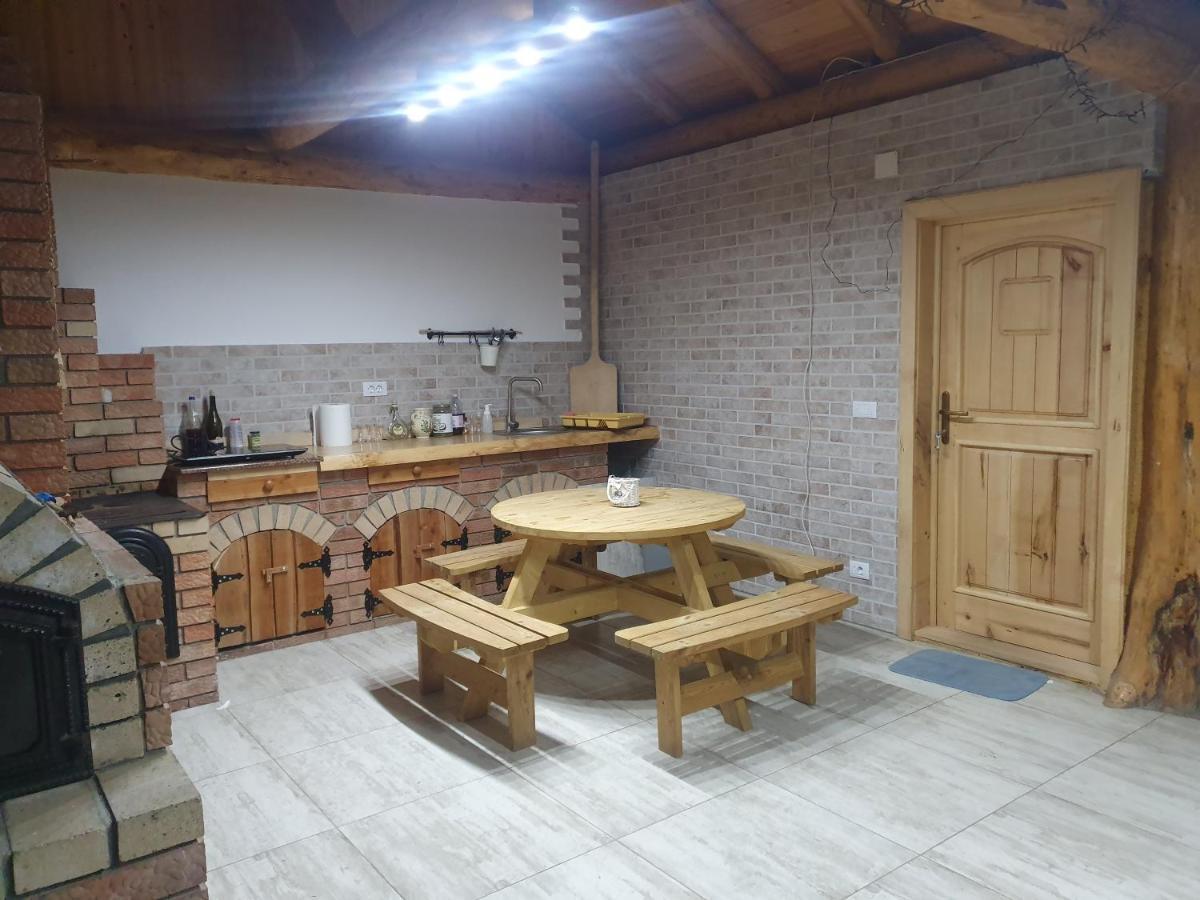 Отель Casa Axa Paraul Carjei Экстерьер фото