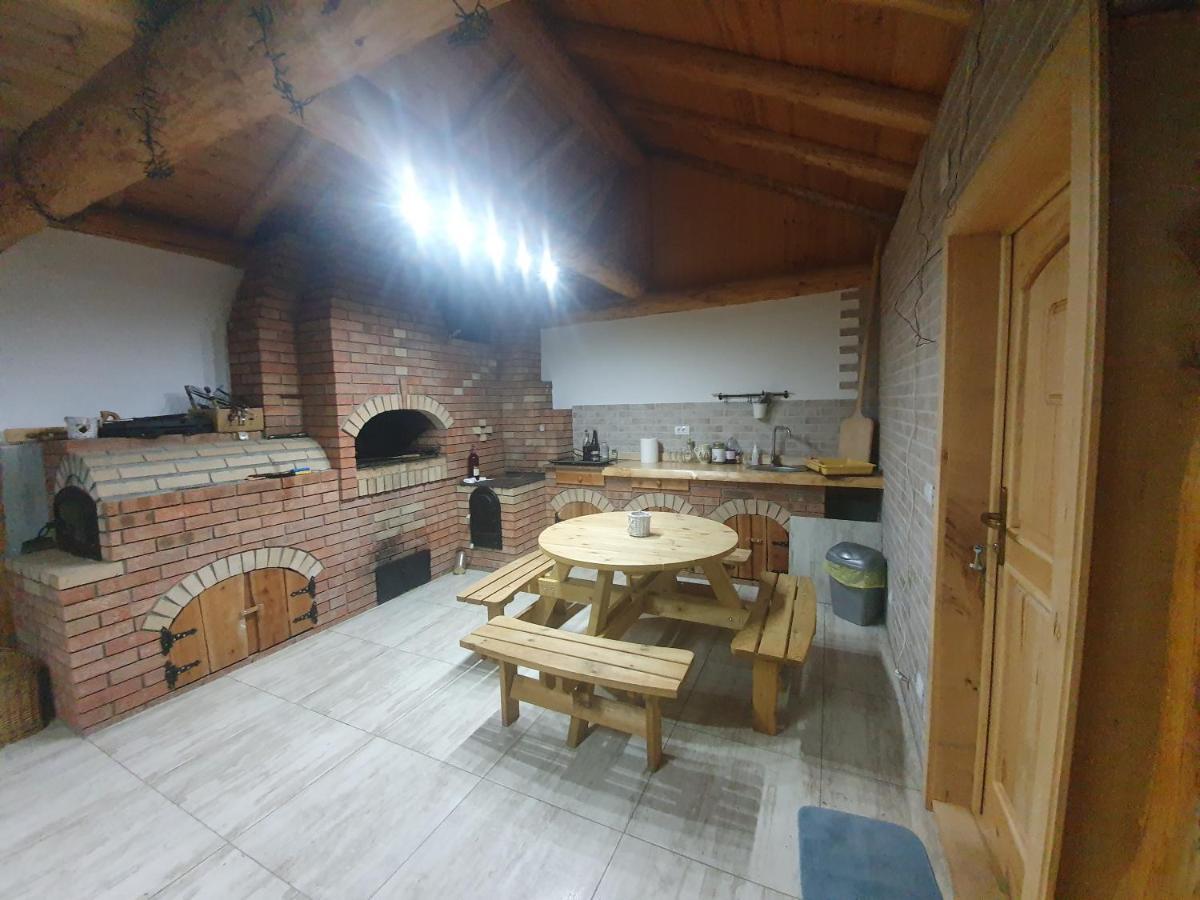 Отель Casa Axa Paraul Carjei Экстерьер фото