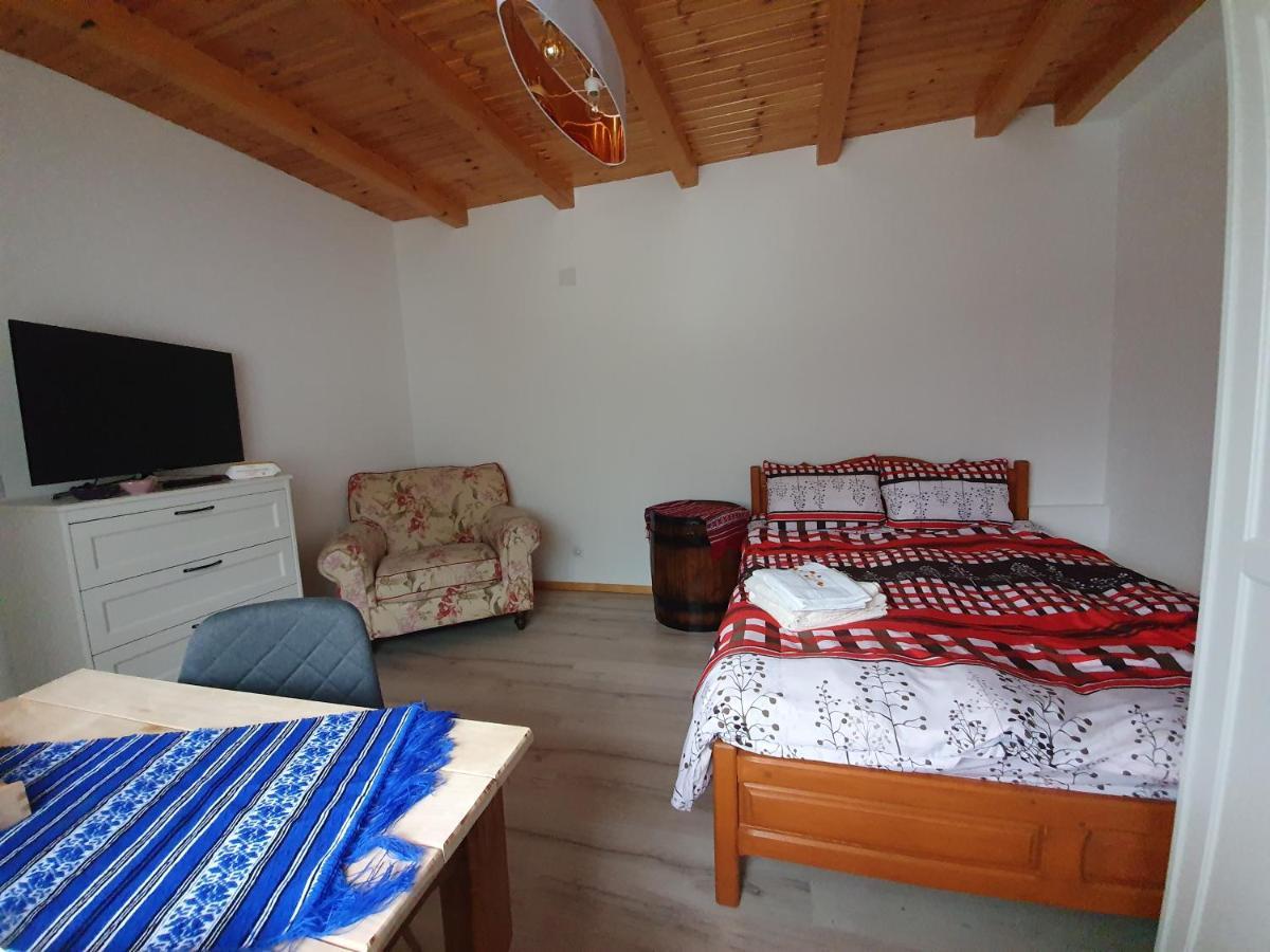 Отель Casa Axa Paraul Carjei Экстерьер фото